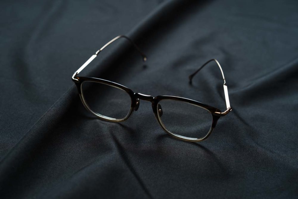 金子眼鏡×イッセイミヤケのブルーライトカットメガネ購入 | SNEAKｍ 